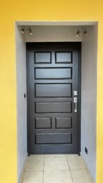 Puerta principal - Image 3